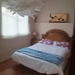 Casa Guinda Gavilanes