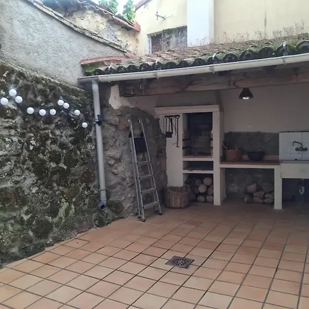 Casa Guinda Gavilanes